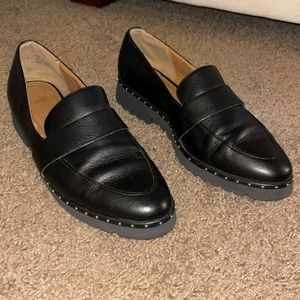 14th & Union Black Loafer